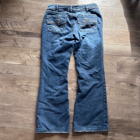 Y2K Silver Jeans Co Women Bootcut Medium Wash Denim Mid Rise Jeans Size 33 - Picture 4 of 8